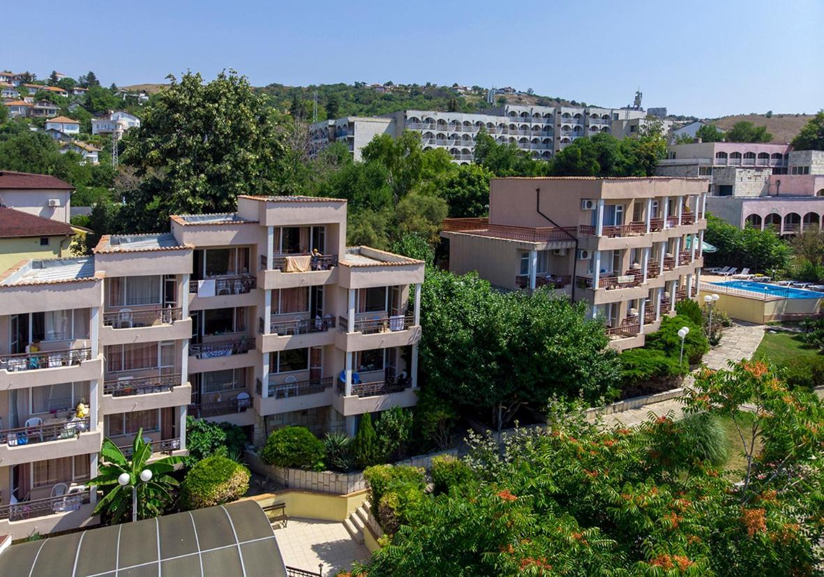 Hotel Naslada Baltjik Exteriör bild