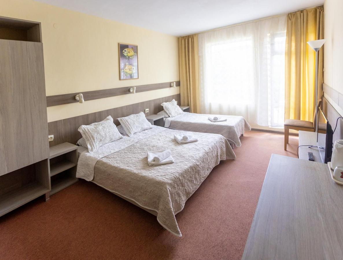 Hotel Naslada Baltjik Exteriör bild
